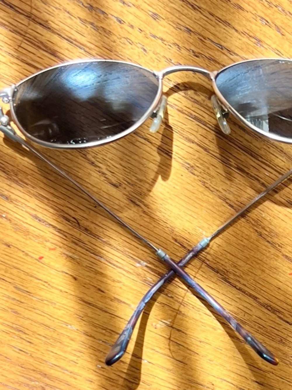 Classic Gucci dark sunglasses